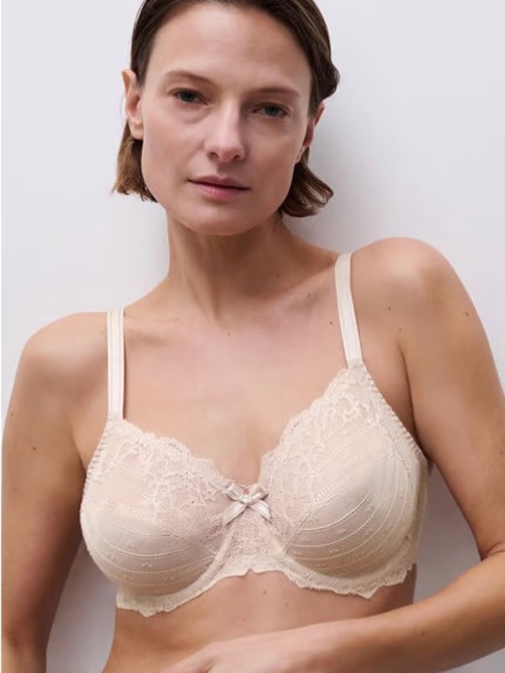 Chantelle Lace Underwire Bra in Soft Beige 34C